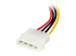 StarTech.com 4-pins Molex-naar-linkshoekige SATA-voedingskabeladapter 15 cm - Close-up